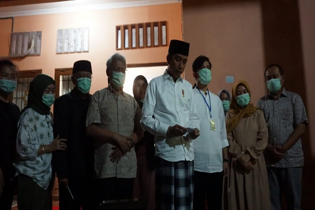 Jenazah Ibunda Presiden Jokowi akan Dimakamkan di Pemakaman Keluarga Mundu Selokaton