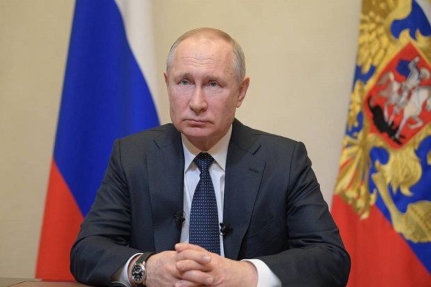 Putin Desak Warga Rusia Tinggal di Rumah untuk Cegah Penyebaran Covid-19