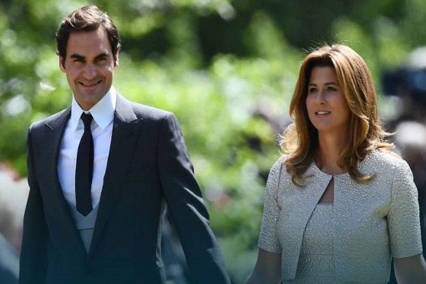 Federer dan Istri Bantu Rp16,8 Miliar buat Pasien Corona di Swiss