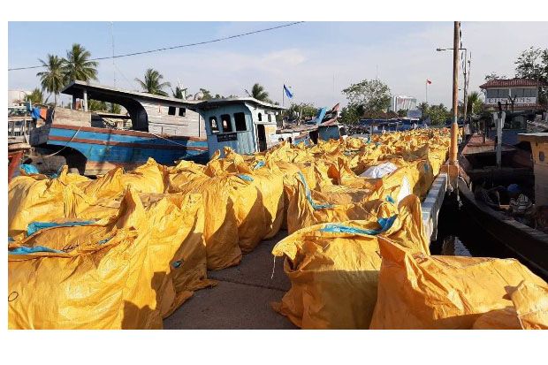 425 Bal Pakaian Bekas Impor Ilegal Berhasil Diamankan Bea Cukai dan Polairud