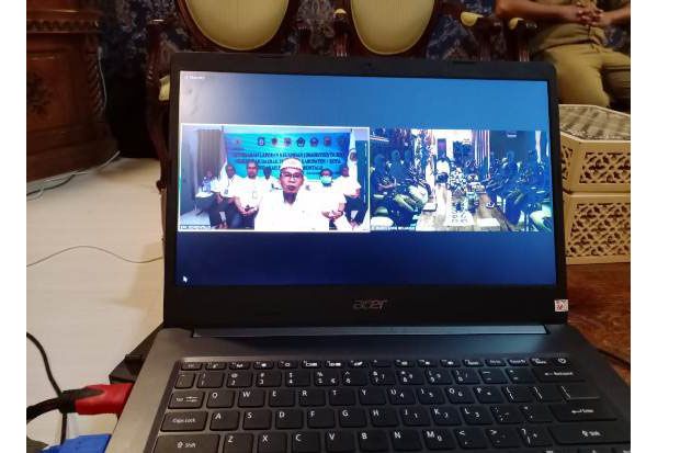 Bupati Bone Bolango Serahkan Laporan Keuangan melalui Video Konferensi