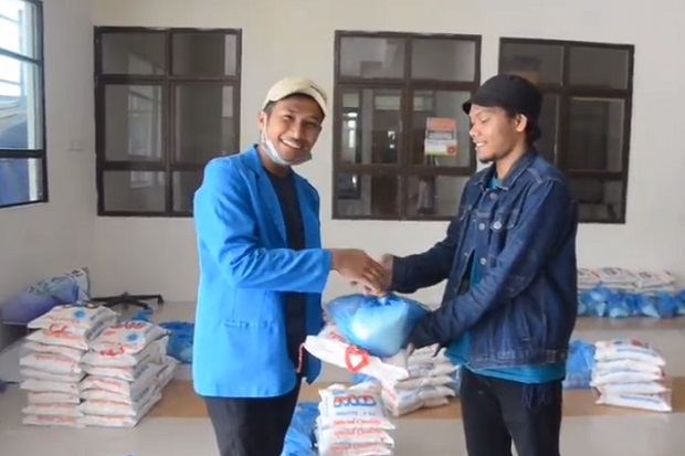 Mahasiswa Perantauan di Aceh Dapat Bantuan Sembako