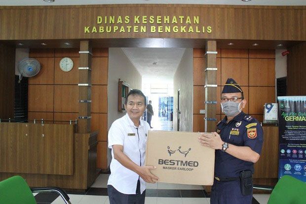 Dukung Tenaga Medis Kabupaten Bengkalis, Bea Cukai Sumbang APD