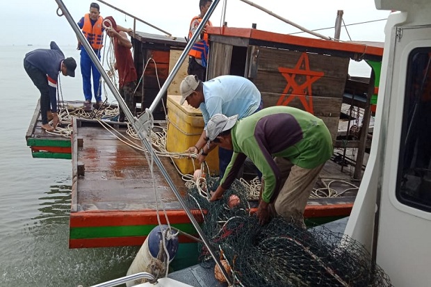 Dua Kapal Pukat Trawl Disita Satpolair di Perairan Sergai