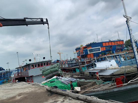 Operasi Bersama Bea Cukai Riau Gagalkan Penyelundupan 2.760 Roll Tekstil