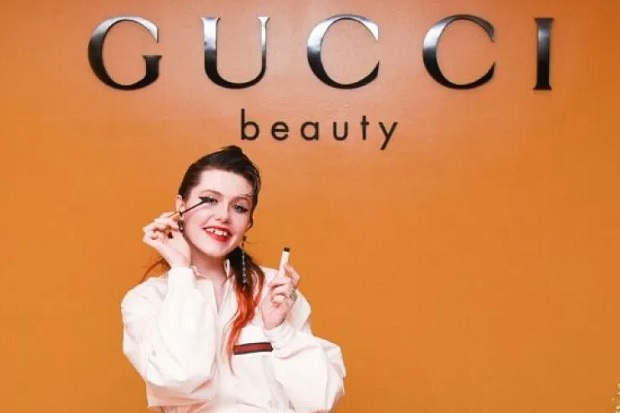 Bedak dan Pensil Alis Terbaru Gucci Beauty Bikin Wanita Makin Cantik