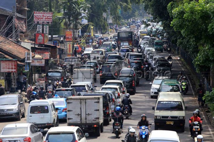 Pengamat: Ganjil-Genap Kota Bandung Hanya Pindahkan Kemacetan