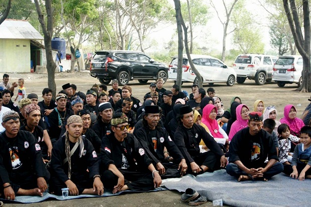 Puluhan Orang Doa Bersama di Tanjung Pakis untuk Korban Lion Air
