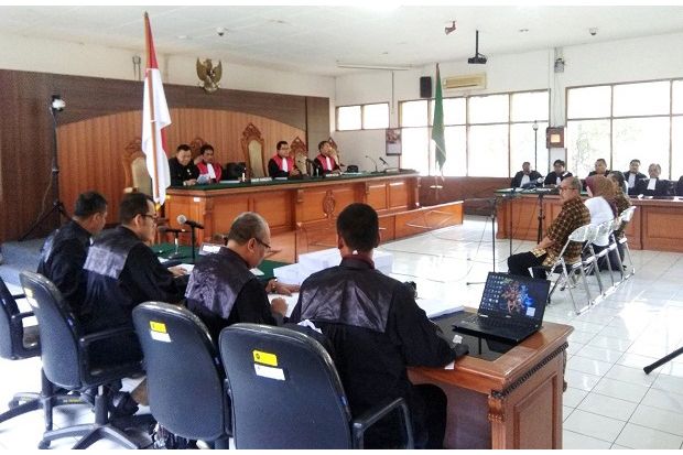 Mantan Bupati Bandung Barat Abubakar Dituntut 8 Tahun Penjara
