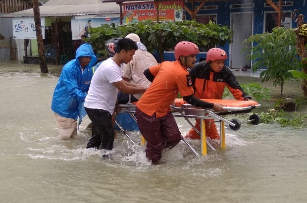 BPBD Jabar Kirim Tim Bantuan ke Lokasi Banjir Tasikmalaya