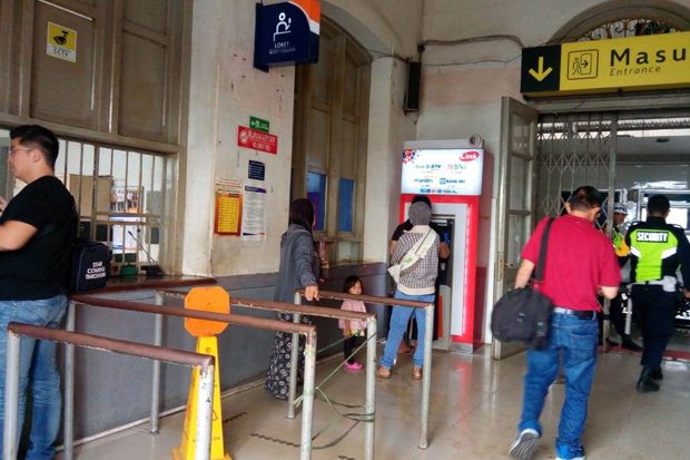 Perjalanan Kereta di Stasiun Padalarang Kembali Normal sejak Selasa Pagi