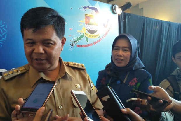 Bupati Bandung Barat Minta Pengusaha Jalankan UMK 2019