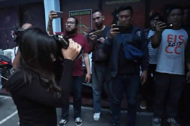 Polrestabes Bandung Bongkar Prostitusi Online via Medsos