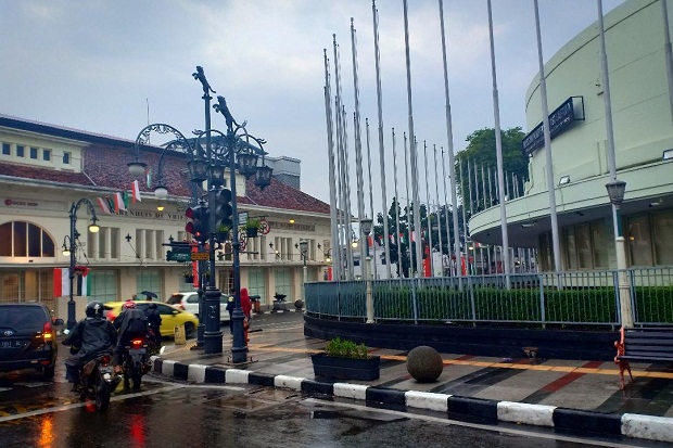 Hujan Disertai Petir Kembali Guyur Kota Bandung