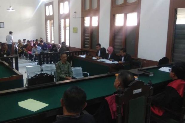 Eks Sekretaris Dinas PUPR Kabupaten Cirebon Dituntut 1,5 Tahun Penjara