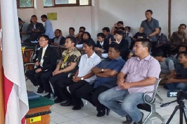 Waras Mengaku Hanya Terima Rp900 Juta