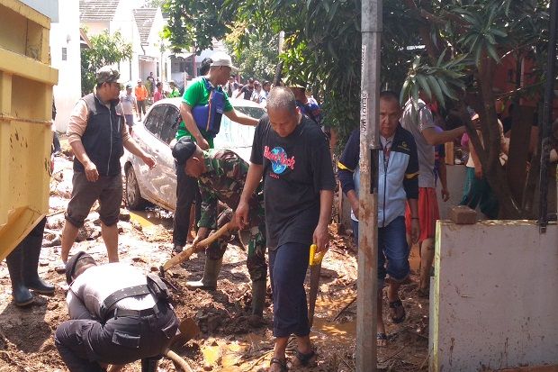 Tanggul Jebol, Pemkab Bandung Salahkan Petani dan Pengembang