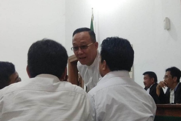 Rapat di Jakarta, Uu Mangkir di Sidang Kasus Korupsi Dana Hibah
