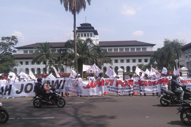 Hadiri Kampanye Jokowi di GBK, Anggota Japati Jalan Kaki ke Jakarta