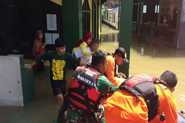 Ribuan Korban Banjir Bandung Selatan Masih Mengungsi