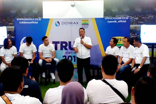 Pialang Berjangka Didimax Sponsor Resmi Persib Bandung