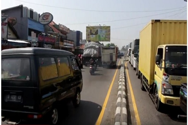 Jalur Pantura di Cirebon Padat Dampak One Way