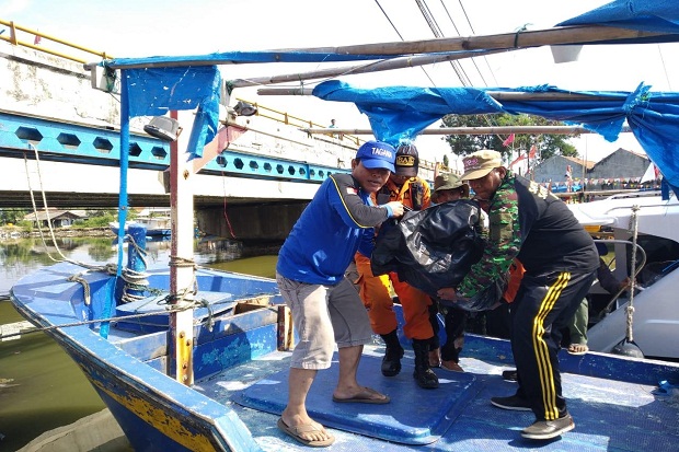 Kapal Nelayan Tenggelam di Indramayu, Satu Korban Ditemukan Tewas