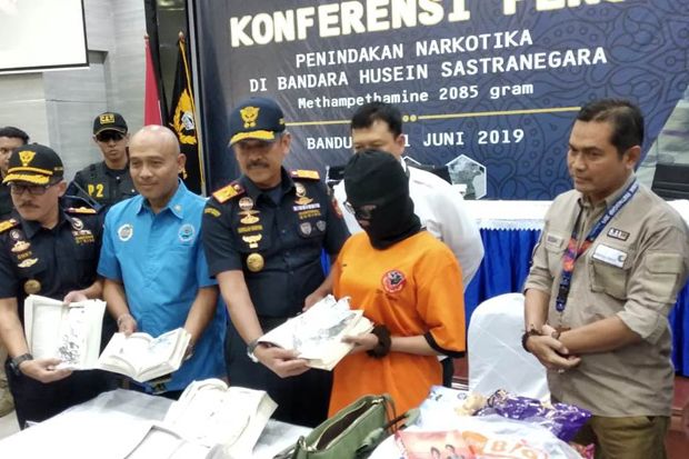 IRT Ini Manfaatkan Momen Mudik Lebaran untuk Selundupkan 2 Kg Sabu ke Bandung