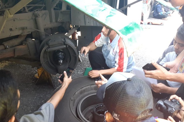 Bus Safari Salatiga yang Kecelakaan di Tol Cipali Laik Jalan
