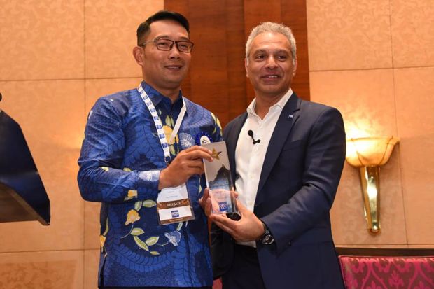 Kembangkan Desa Digital, Ridwan Kamil Raih Penghargaan Internasional OpenGov