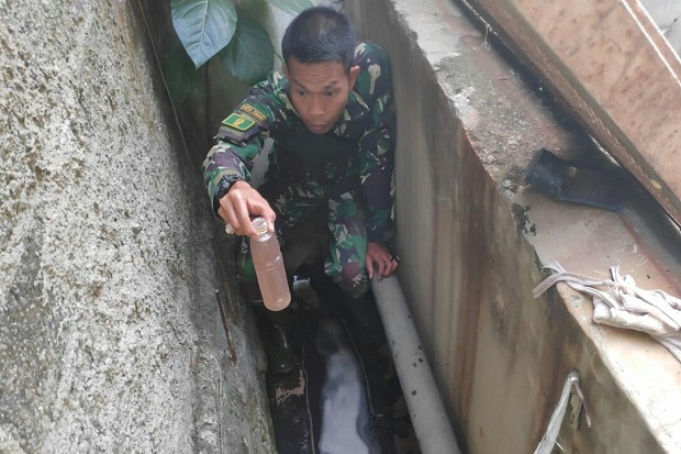 Satgas Citarum Harum OTT Pabrik Pembuang Limbah ke Sungai di Cimahi