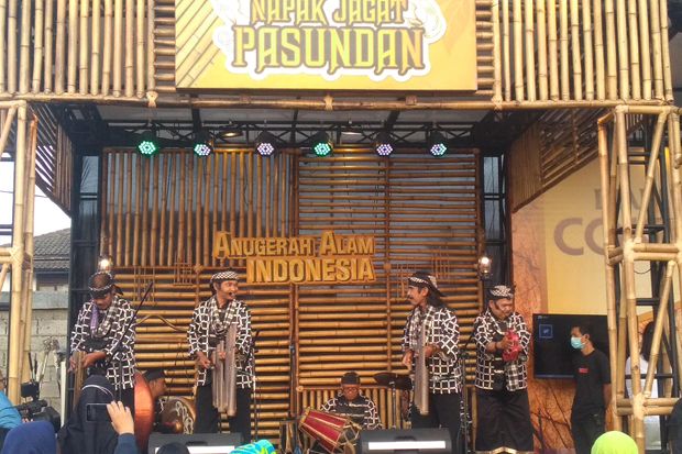 Napak Jagat Pasundan Elaborasikan Seni Tradisional Bandung Raya