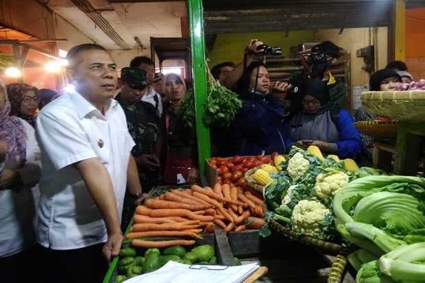 Jelang Idul Adha, Wali Kota Cimahi Pantau Harga Sembako di Pasar