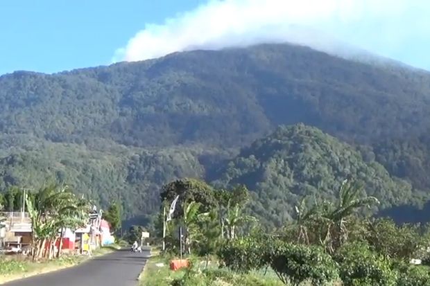 Kebakaran Meluas, Seluruh Jalur Pendakian Gunung Ciremai Ditutup