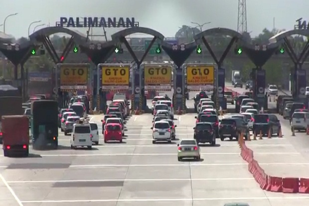 H-1 Lebaran, Gerbang Tol Cipali Arah Jawa Tengah Terpantau Padat
