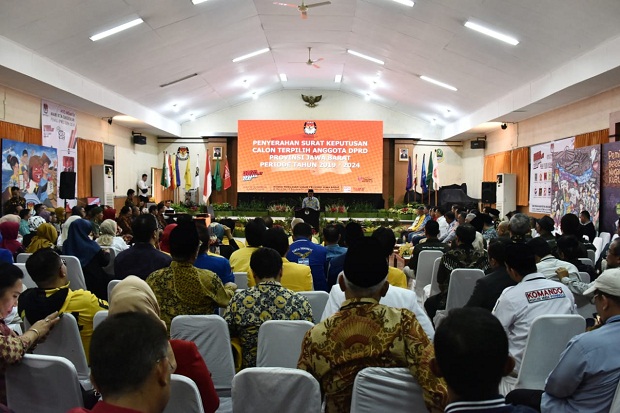 Gubernur Ajak Anggota DPRD Terpilih Berkolaborasi Bangun Jabar
