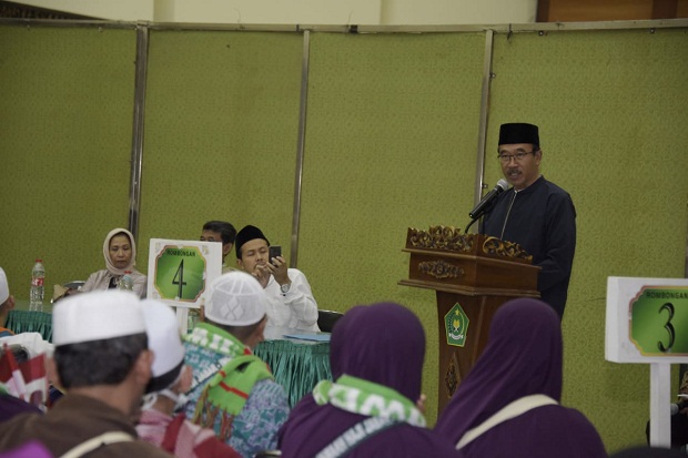 Plh Sekda Daud Achmad Sambut Kepulangan Jemaah Haji Kloter I Jabar