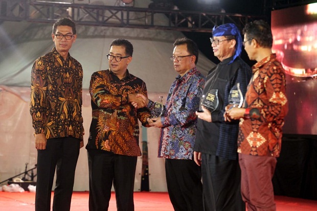 Ridwan Kamil Terima Penghargaan Kepala Daerah Inovatif 2019