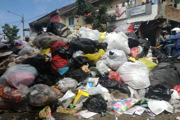 Cimahi Minim TPS Sementara, Sampah Menumpuk Setiap Akhir Pekan