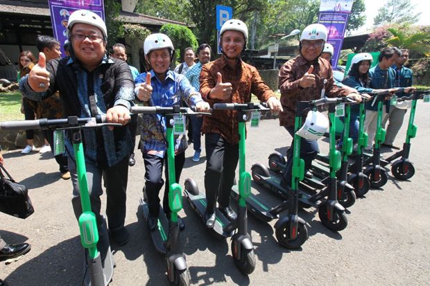 Grab Sebar Puluhan Skuter di Kota Bandung, 50 Ada di ITB