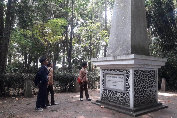 Kondisi Taman Junghuhn di Lembang Semakin Tak Terurus