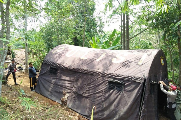 Pergerakan Tanah Rusak Dua Rumah Warga di Cibadak Sukabumi