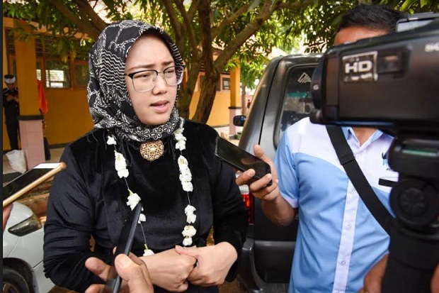 Bupati Anne Berharap Para Menteri Serius Kawal Kabinet Indonesia Maju