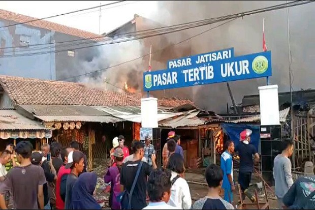 250 Kios di Pasar Jatisari Terbakar, Kerugian Ditaksir Miliaran Rupiah