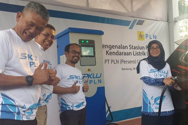 PLN Jabar Bangun Stasiun Pengisian Listrik di Bandung