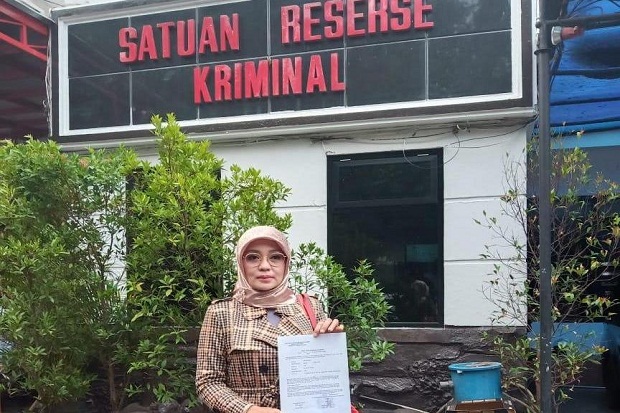 Diduga Tipu Ibu Tiri, Seorang Pria di Bandung Dilaporkan ke Polisi