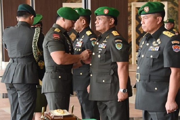 KSAD Lantik Mayjen TNI Nugroho Budi Wiryanto Jabat Pangdam Siliwangi