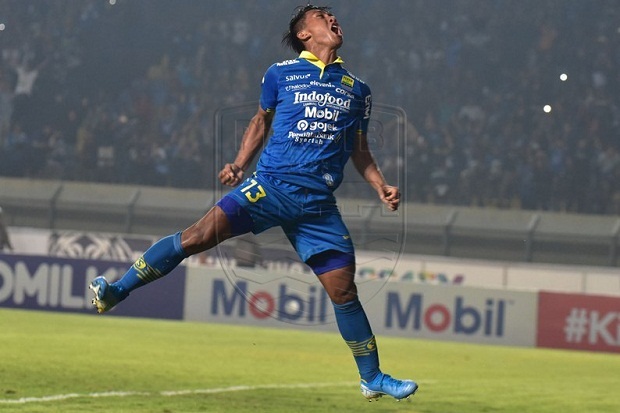 Persib Bandung Kandaskan PSIS Semarang 2-1 di Si Jalak Harupat