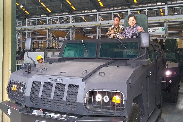 Setelah Prabowo, Menteri PPN Pun Tinjau Fasilitas Produksi Pindad