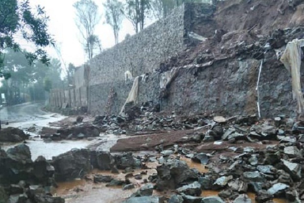 Tembok Penahan Tebing Kembali Ambrol, Jalur Purwakarta-Wanayasa Putus